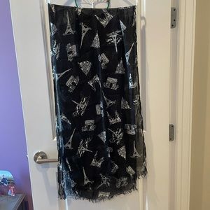 FREE SCARVES WITH PURCHASE!